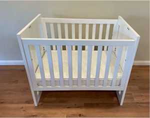 White Grotime Overture Cot