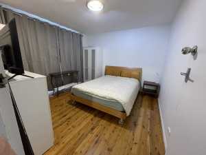 Very large own room in warriewood 