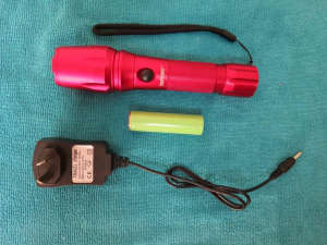Flashlight Torch LED with Zoom, Water-Resistant & 18650 Battery New Co