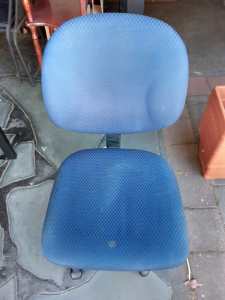 Blue desk chair 