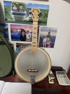 Good time banjo deering banjo company sold pending pick up 