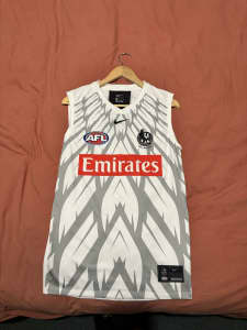 Collingwood player issue jumper