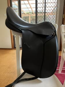 Trainers Continental Dressage Saddle