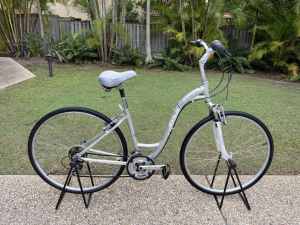 Fuji Women bike for sale $225 (Negotiable)