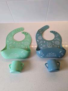 Weanmeister silicone bibs and cups