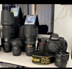 D3S Full frame camera and Lenses and speaker