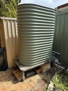 Colourbond rainwater tank and stand