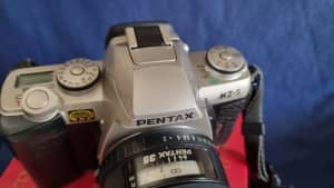 Pentax MZ5 film camera including 3 lenses
