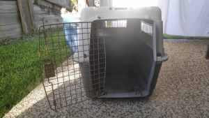 Large dog travel crate (Airline Approved)