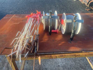 Electric fence gear