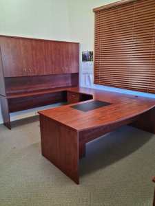 Large U-Shaped Executive Office Desk & Hutch (includes drawers)