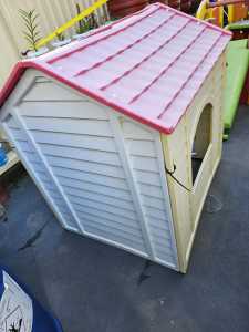 Free CUBBY HOUSE 