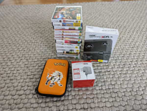 Nintendo 3Ds XL with 18 games