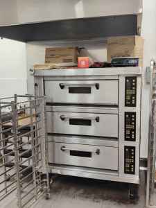 three layer commercial oven