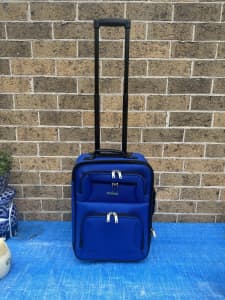 Travel bag Skyhawk electric blue good condition