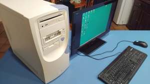 Vintage Pentium 4 Windows 98 Computer 512mb AGP GeForce FX 5200 X