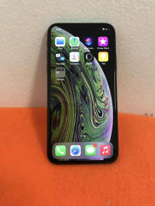 NEW CONDITION IPHONE XS 256GB FOR SALE. SPACE GREY