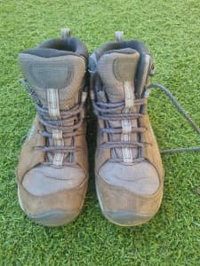 Keen Hiking Boots Size 8 AU / 38.5 EU