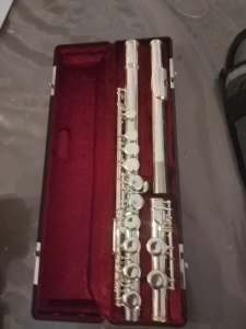 Juniper flute