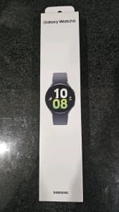 Samsung galaxy watch 5 LTE Brand new Unopened