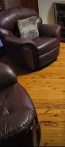 2 x leather recliners 