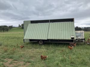 Chicken caravan and associated equipment