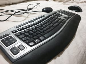 Microsoft Ergonomic wireless keyboard and mouse set