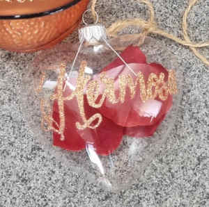 Heart-shaped Glass Bauble for a Hermosa