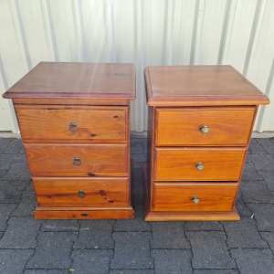 2x Vintage Wooden Bedside Tables Drawer (Pair)