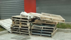 free wooden pallets ready to pickup