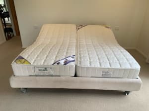 King split adjustable bed with full latex mattresses
