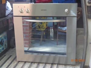 DAMANI 60cm electric OVEN  as new