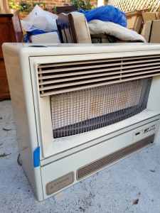 Free gas flued heater - Wahroonga 