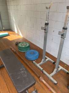 Bench Press Set - including Bench, Bar, Weights and Bar Stand