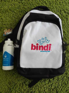 New Bindi Irwin Australia Zoo Backpack & Signed Water Bottle