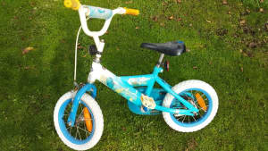small kids bmx style bike. can deliver to ballarat.