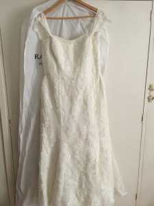 DEMETRIOS wedding dress-size 16-3yrs old-excellent condition/quality