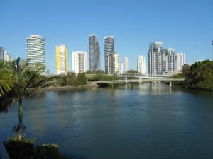 WOW!  CHECK OUT THIS WATERFRONT UNIT AT BROADBEACH!