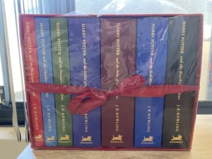 Harry Potter Deluxe Edition Boxset 1-7 brand new