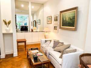 1-bed garden apartment in Darling Point - available until Sep 1