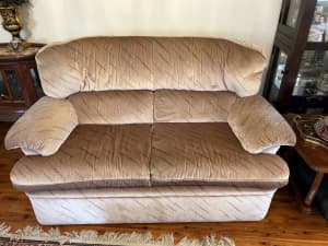 Australian-made lounge sofa couch 6 seater in near new condition