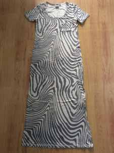 Uniqlo Designer Invitation Project Long Dress Size S Shoulder 35-37cm