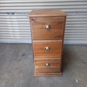 3 drawer wooden
cabinet