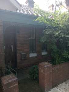 Newtown Sydney Shared Room To Rent For A Woman