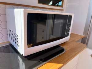 Anko Kmart 20L Microwave
