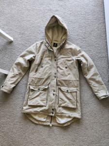 Volcom Walk On By Hooded Parka Jacket - Sherpa Lined Coat
Size: Large 