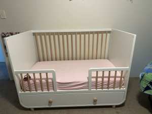 Ikea Myllra Cot/toddler bed with ikea mattress