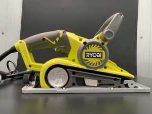 Ryobi 800W Variable Speed Belt Sander