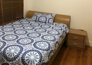 FURNISHED PRIVATE ROOM CLOSE TO PUBLIC TRANSPORT INCLUDING ALL BILLS