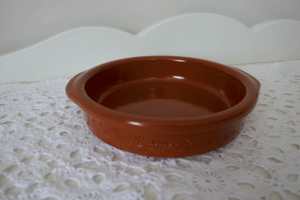 Small baking dish, serving dish. Made in Spain - Regas. 16cms diameter